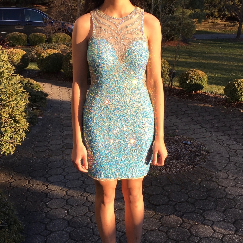 Primavera Couture Tiffany-blue sequined dress